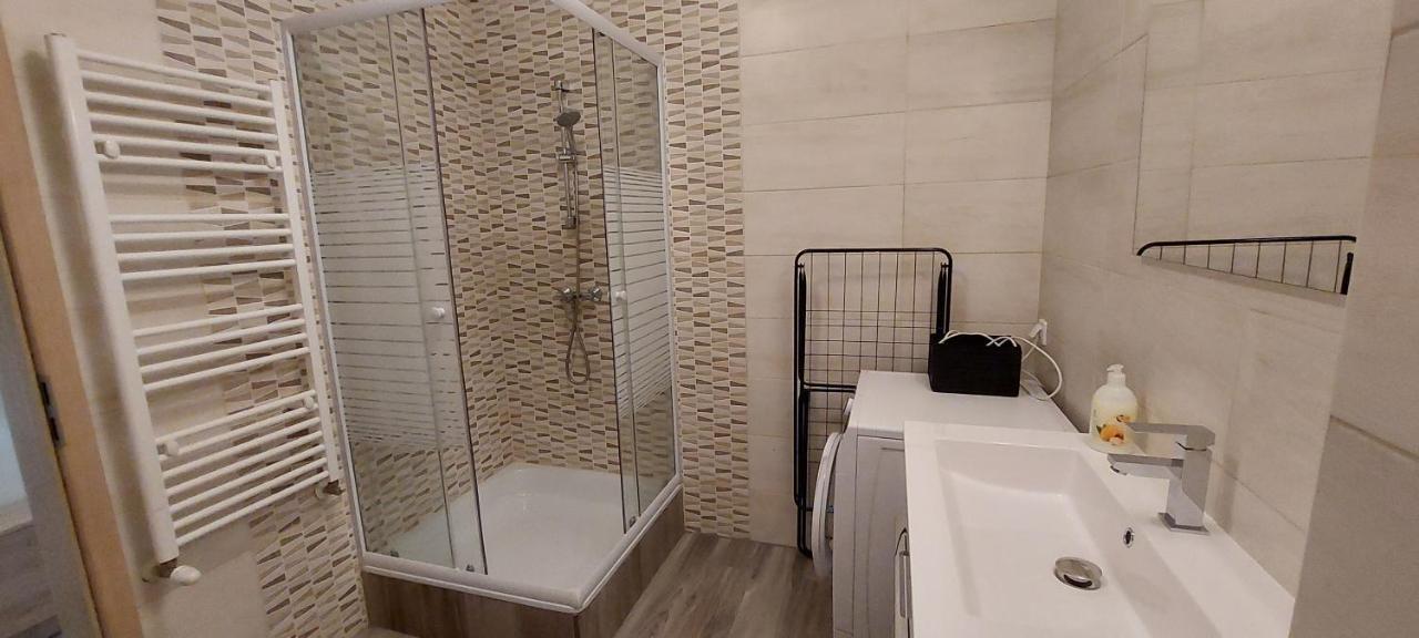 Laguna Beach Apartmanok Шіофок Екстер'єр фото