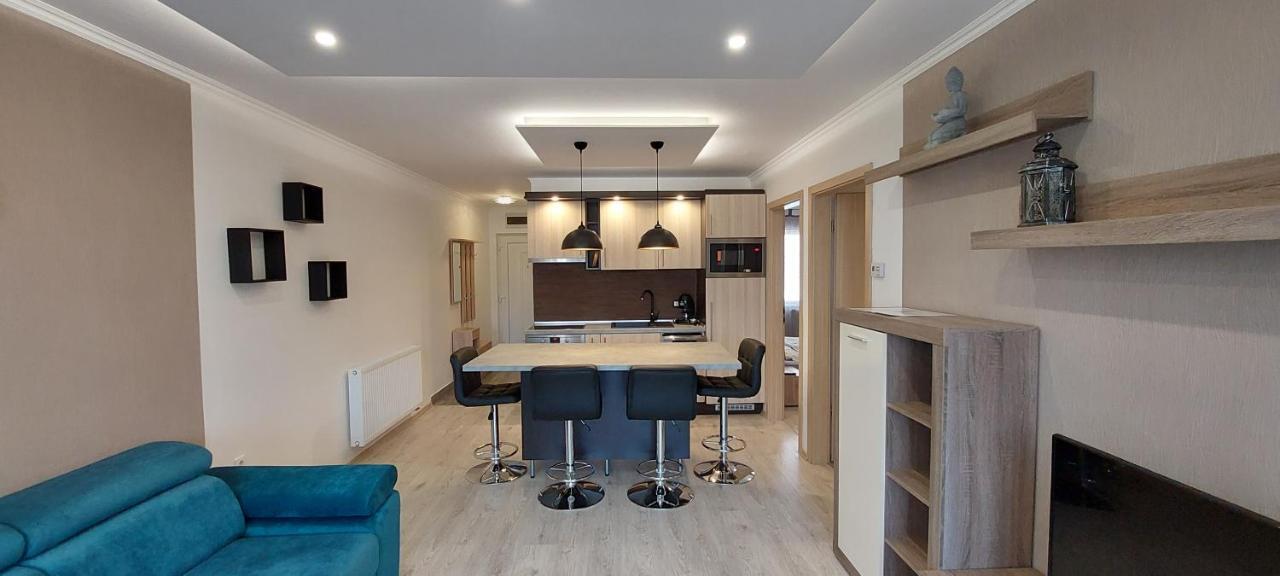 Laguna Beach Apartmanok Шіофок Екстер'єр фото