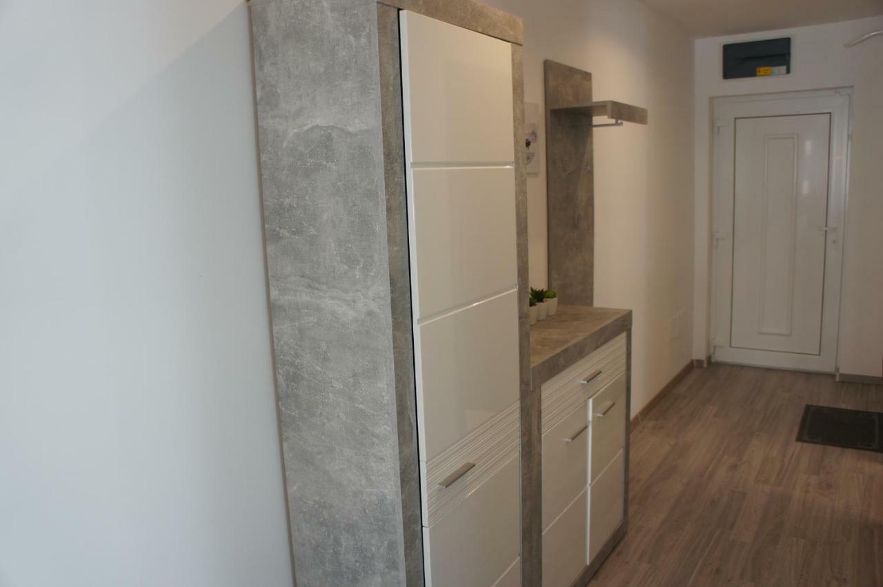 Laguna Beach Apartmanok Шіофок Екстер'єр фото