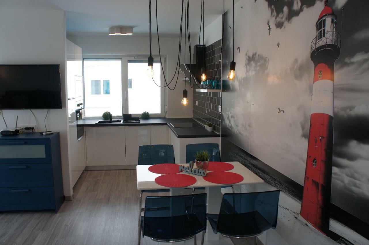 Laguna Beach Apartmanok Шіофок Екстер'єр фото