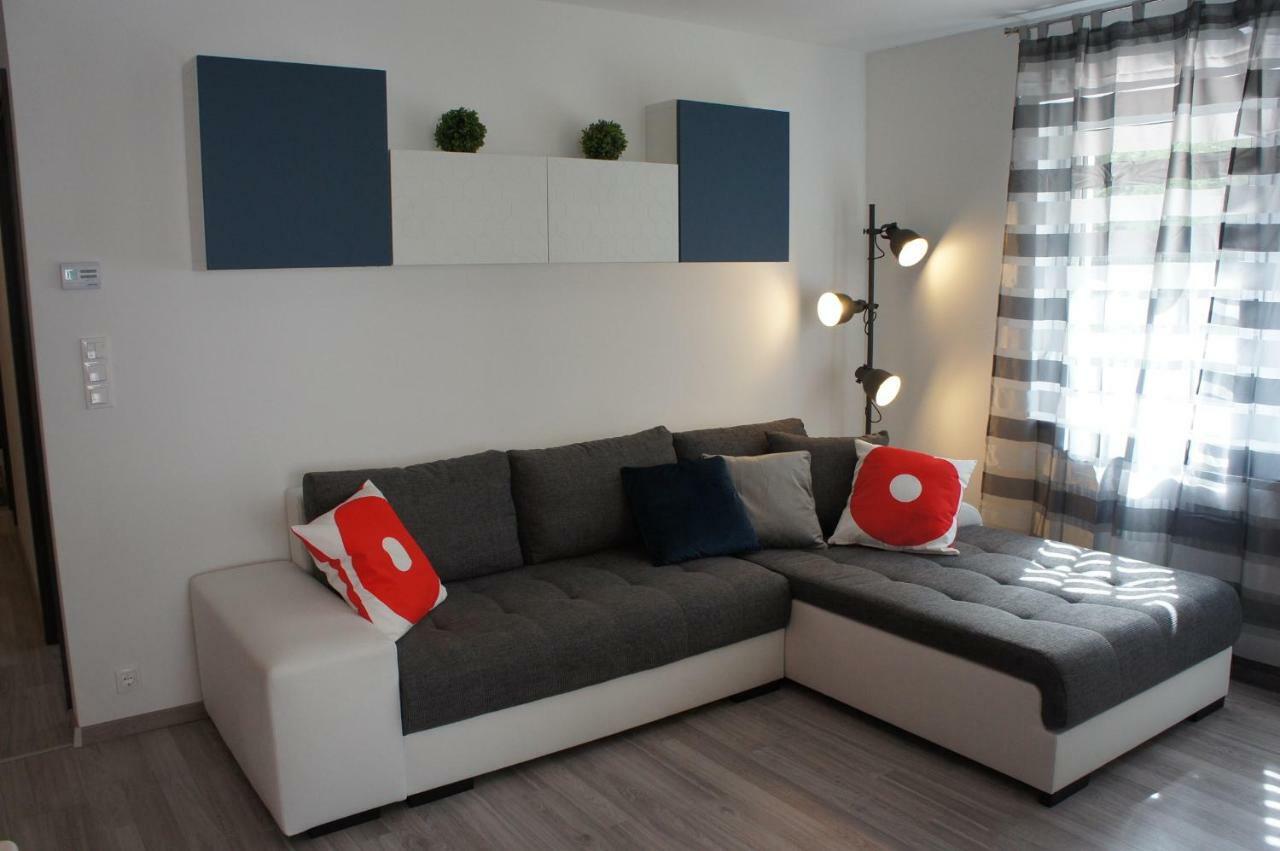 Laguna Beach Apartmanok Шіофок Екстер'єр фото