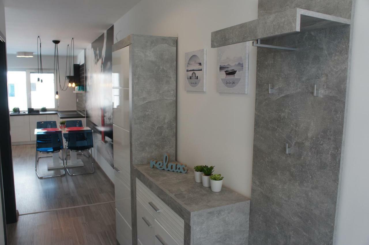 Laguna Beach Apartmanok Шіофок Екстер'єр фото