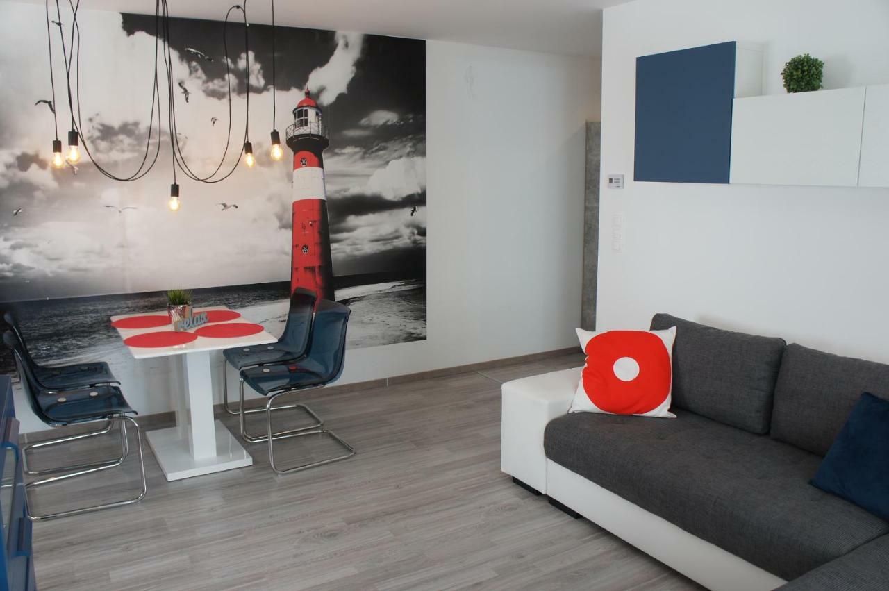 Laguna Beach Apartmanok Шіофок Екстер'єр фото